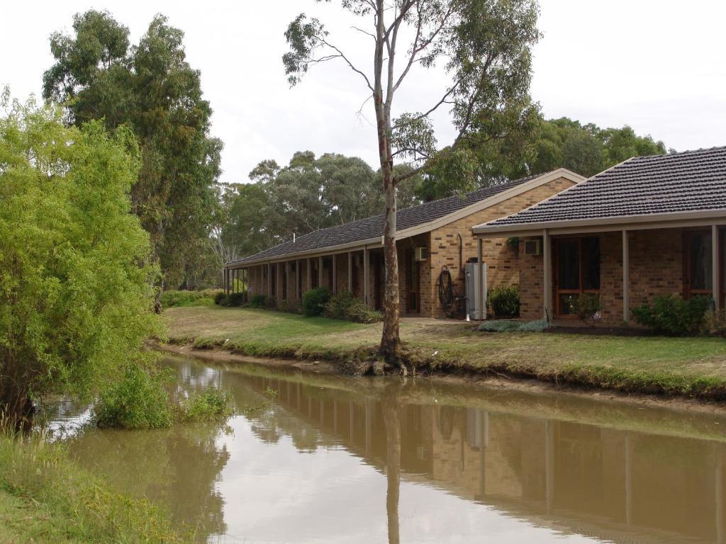 Magdala Motor Lodge & Lakeside Restaurant Stawell Esterno foto