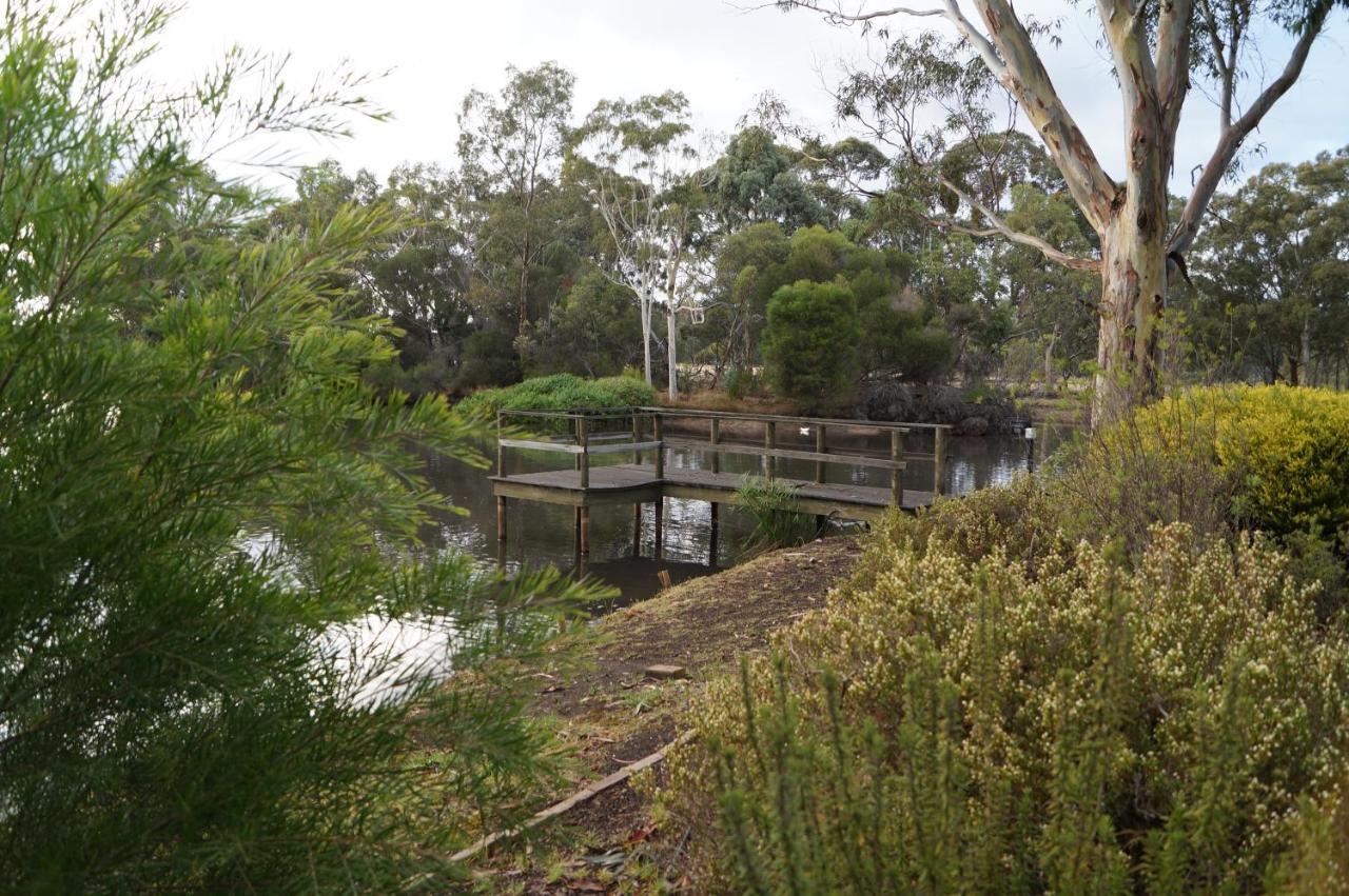 Magdala Motor Lodge & Lakeside Restaurant Stawell Esterno foto