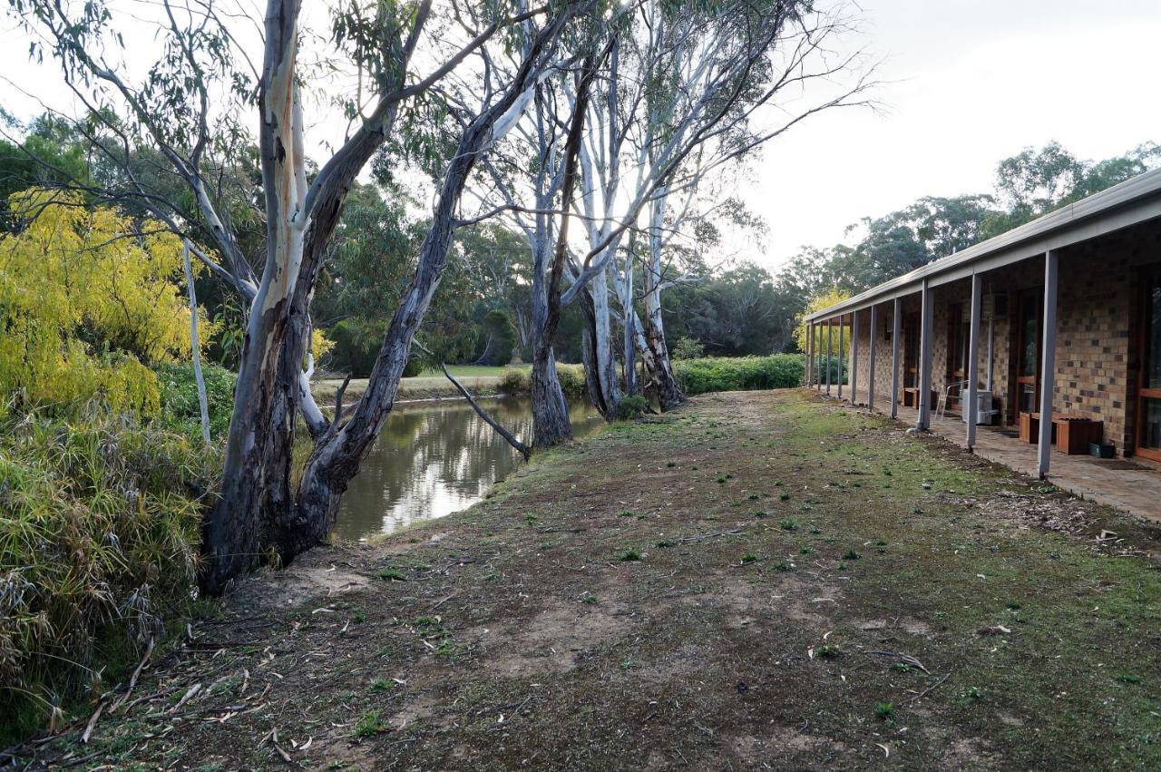 Magdala Motor Lodge & Lakeside Restaurant Stawell Esterno foto